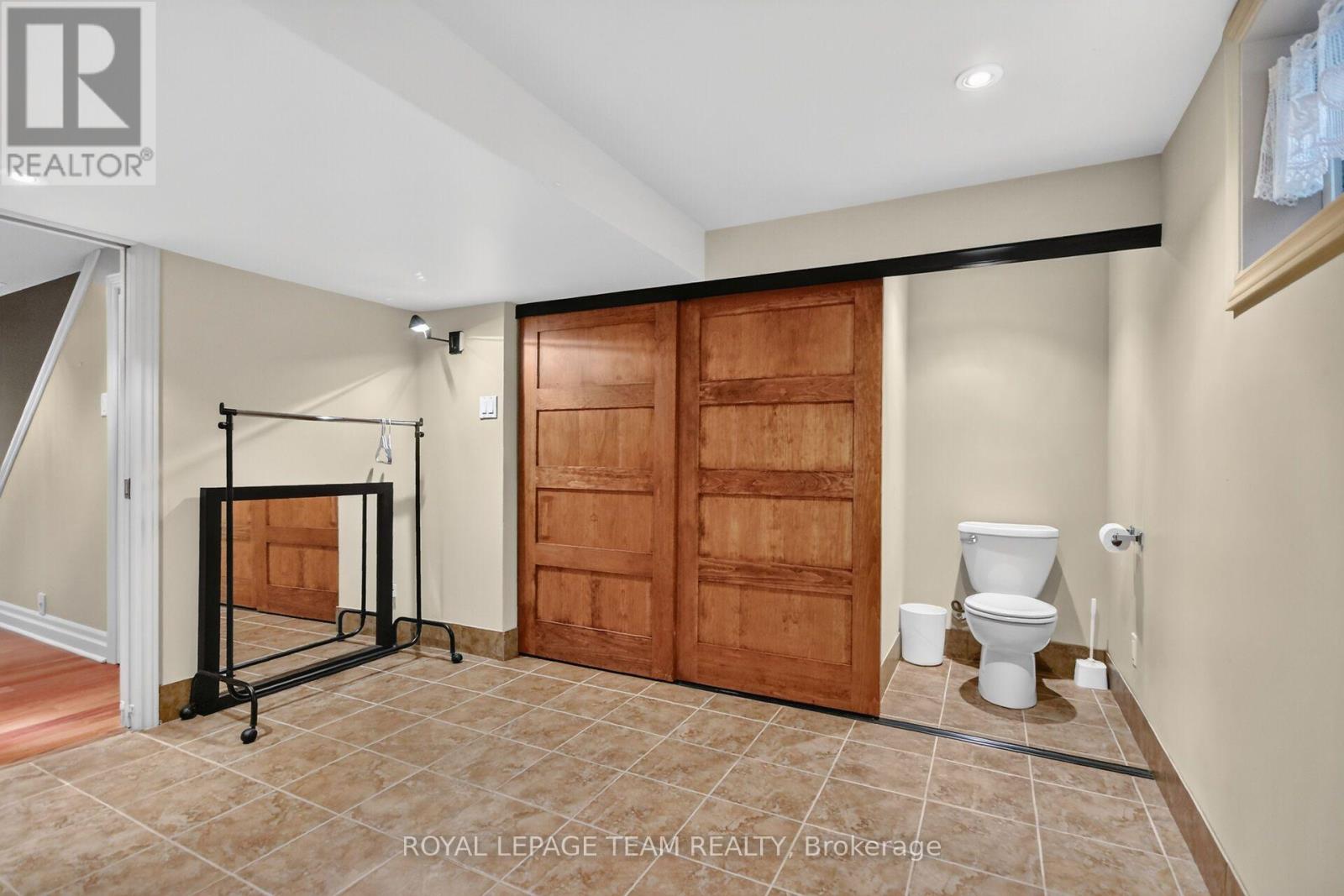 1069 Cahill Drive W Property Photo 39