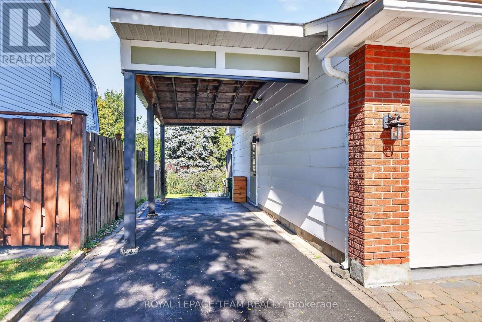 1069 Cahill Drive W Property Photo 45