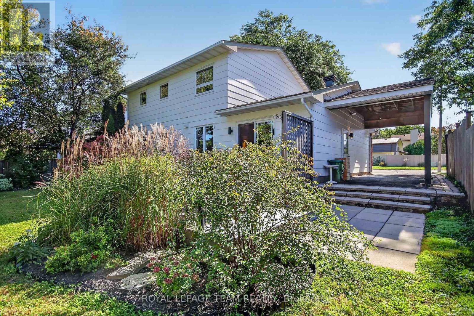 1069 Cahill Drive W Property Photo 46