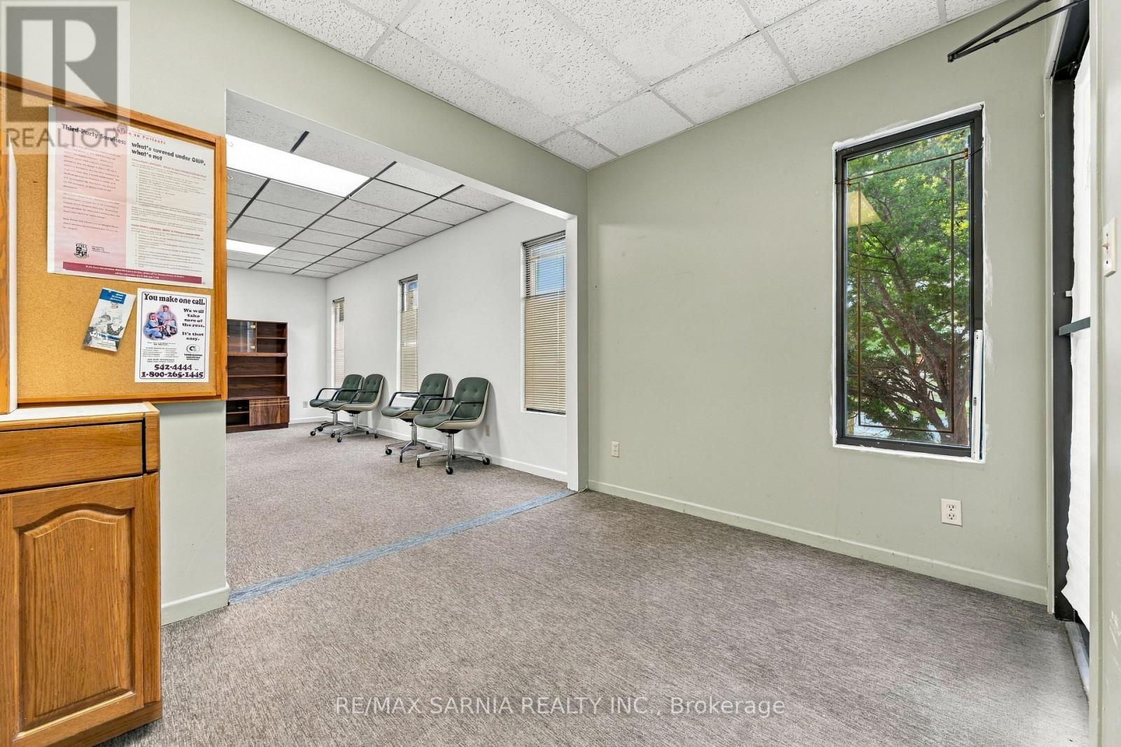 148 Vidal Street N Property Photo 10