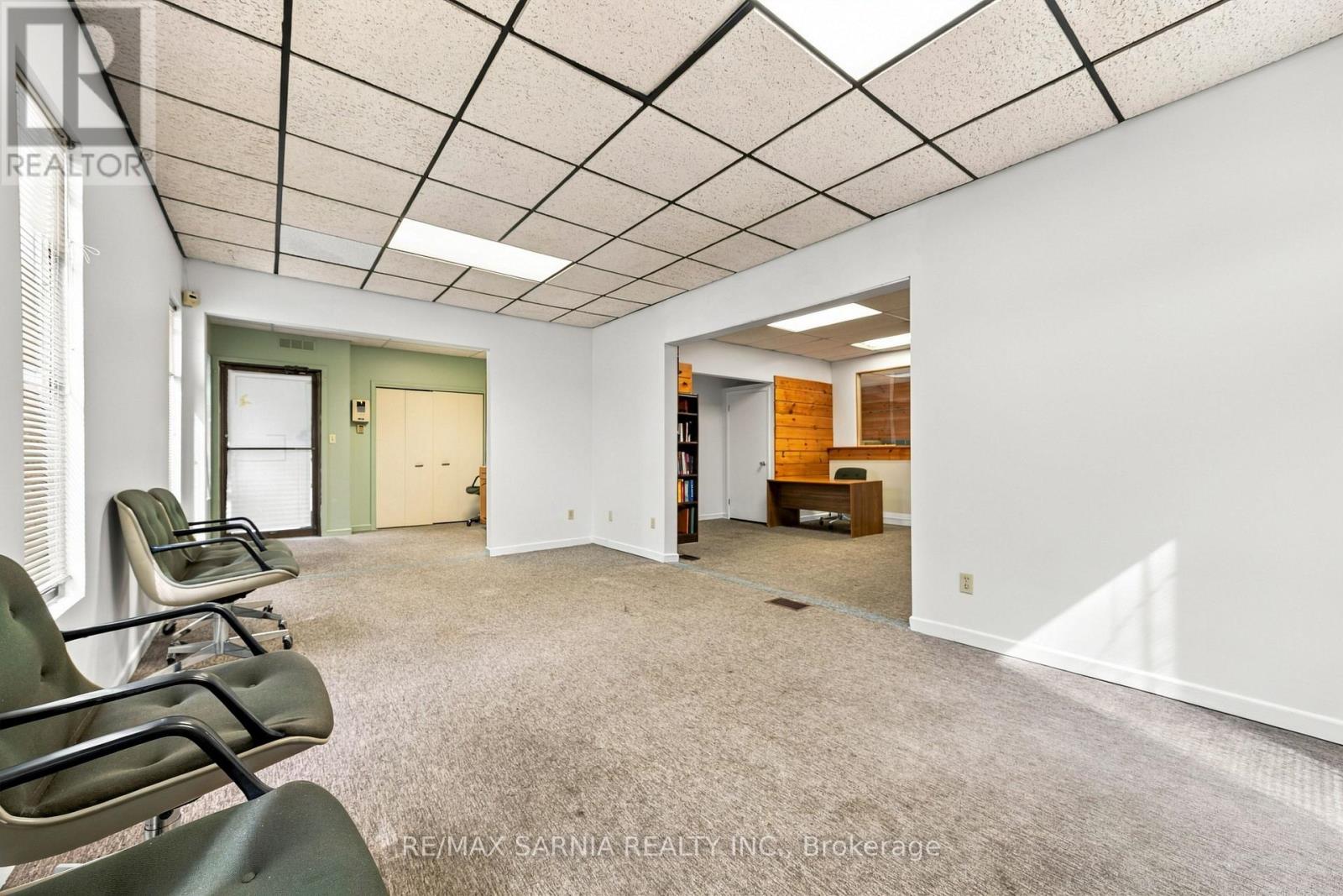 148 Vidal Street N Property Photo 12