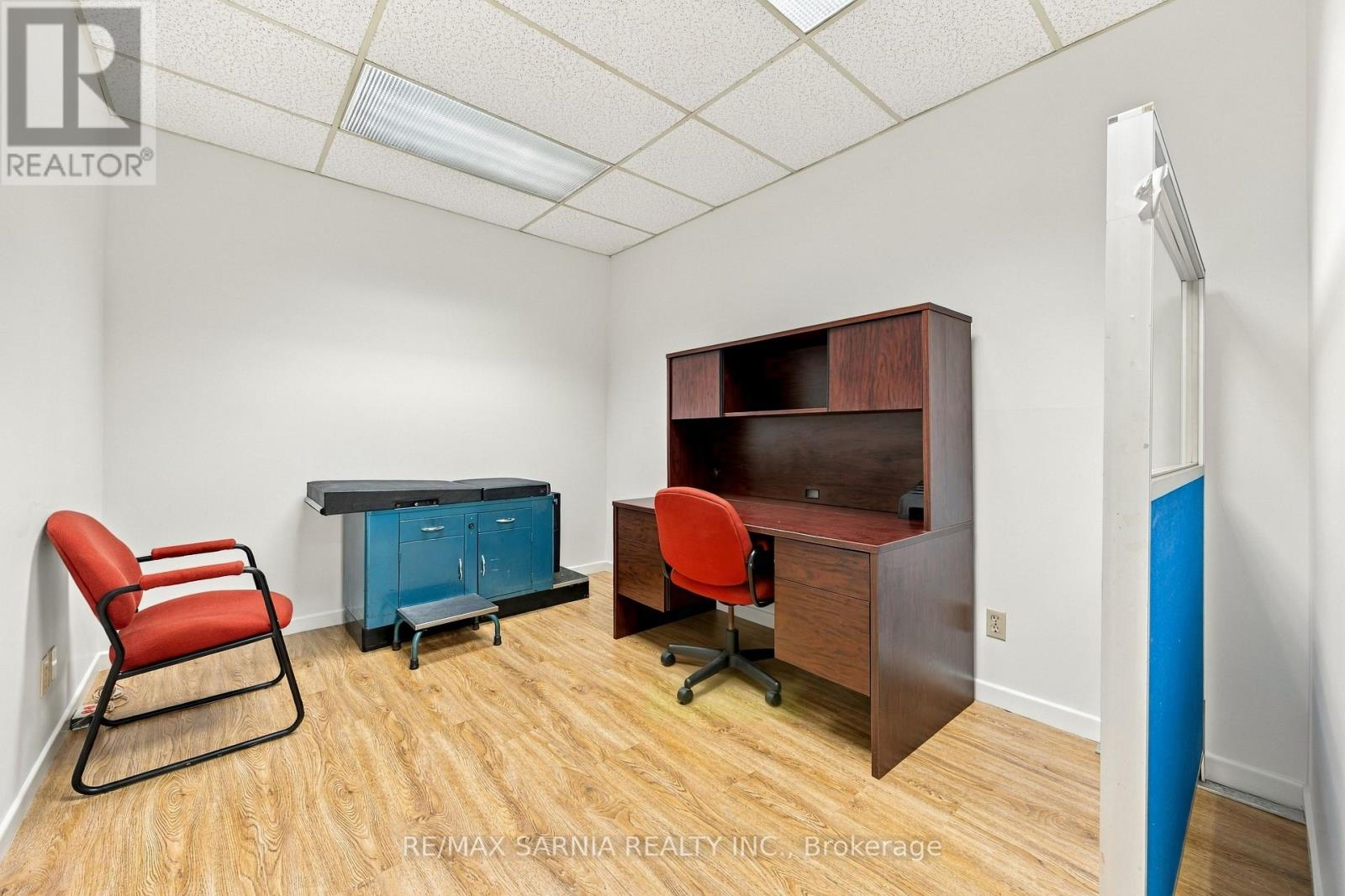 148 Vidal Street N Property Photo 26