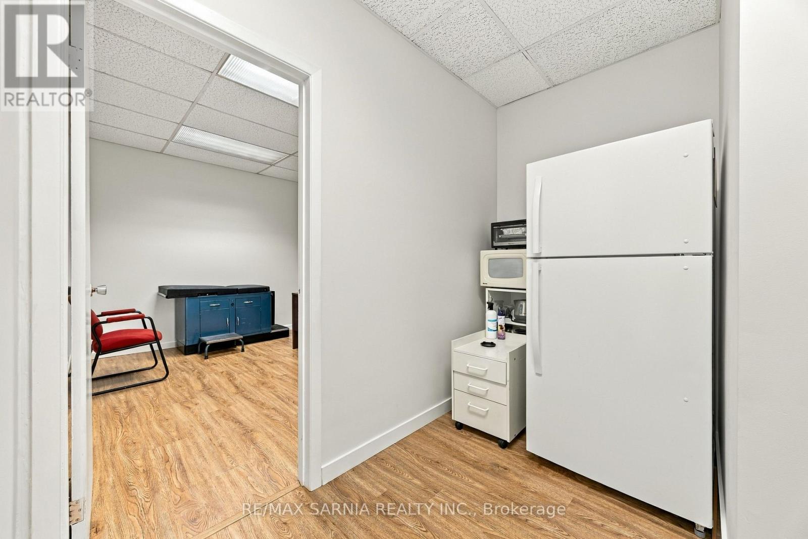 148 Vidal Street N Property Photo 27