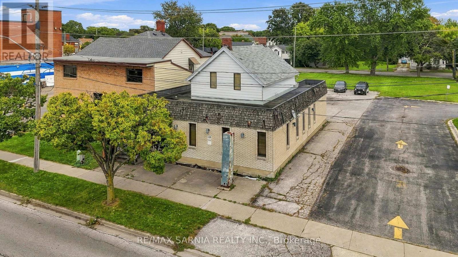 148 VIDAL STREET N Property Photo 1