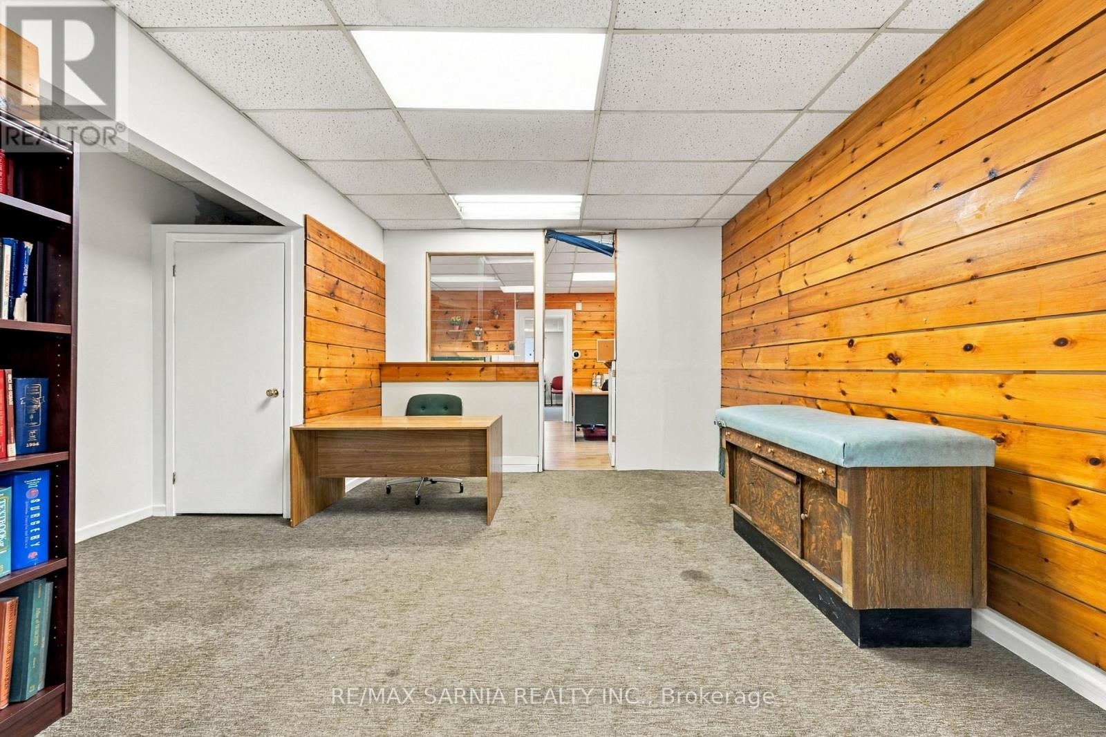 148 Vidal Street N Property Photo 13