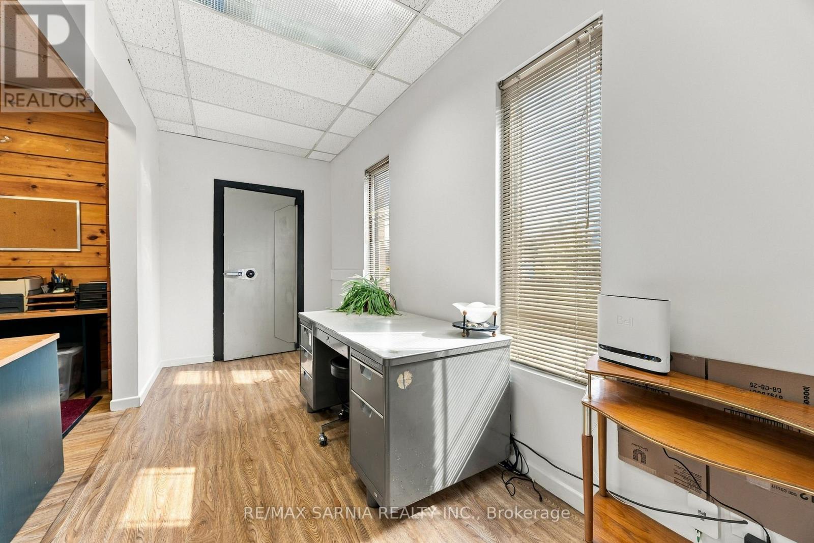 148 Vidal Street N Property Photo 16