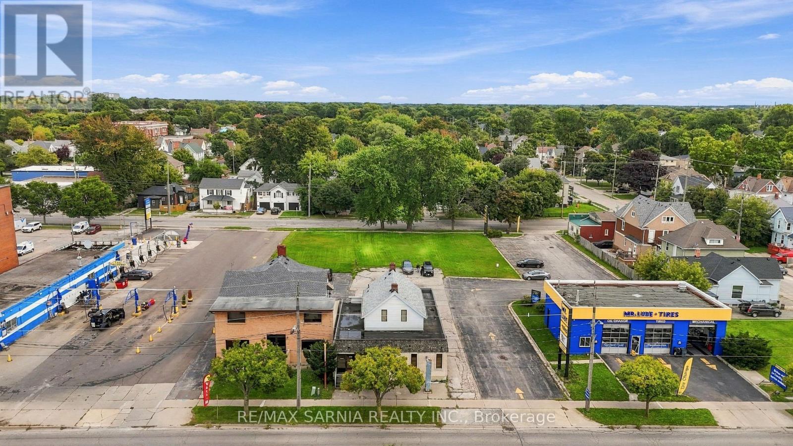 148 Vidal Street N Property Photo 40