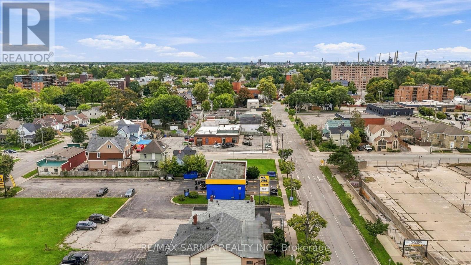 148 Vidal Street N Property Photo 41