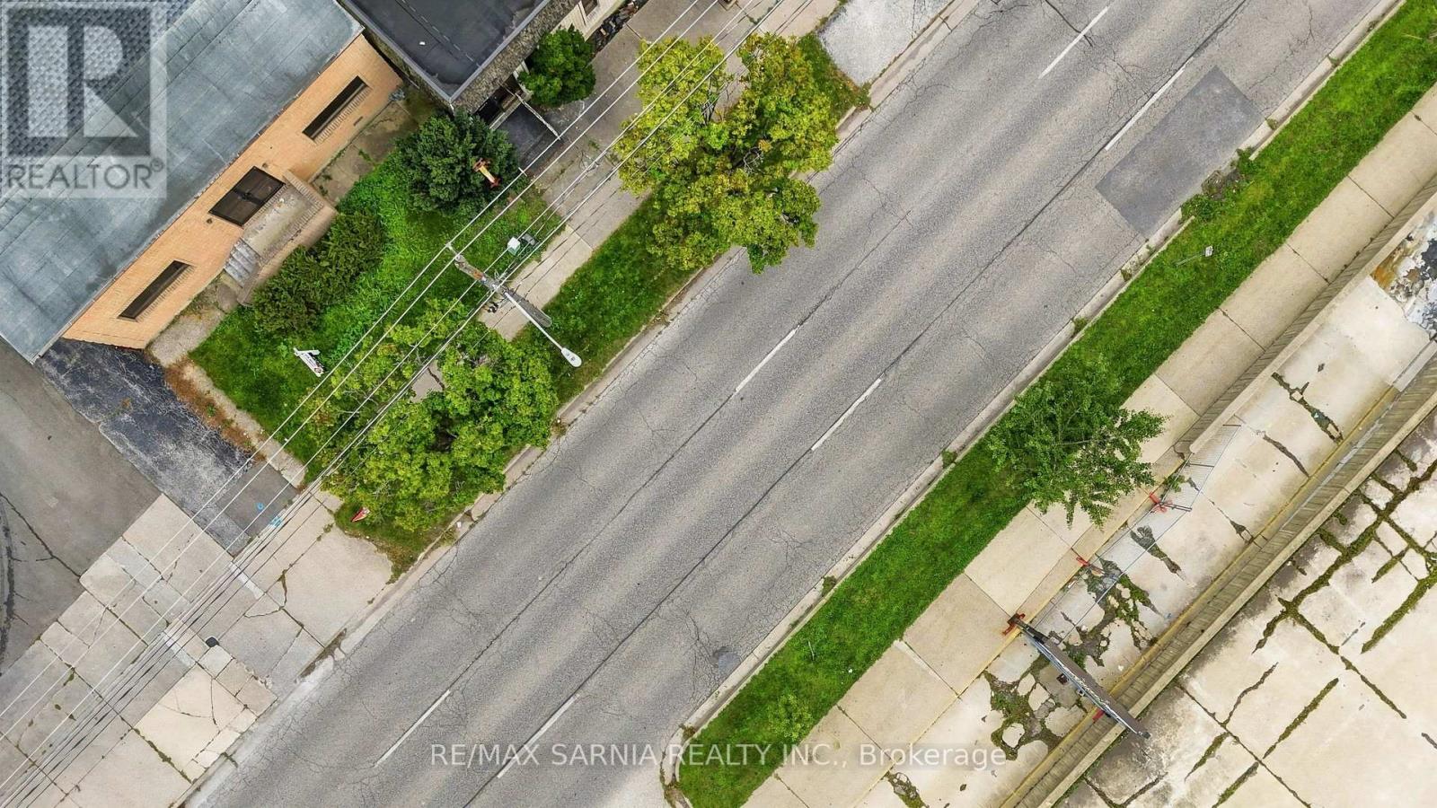148 Vidal Street N Property Photo 44