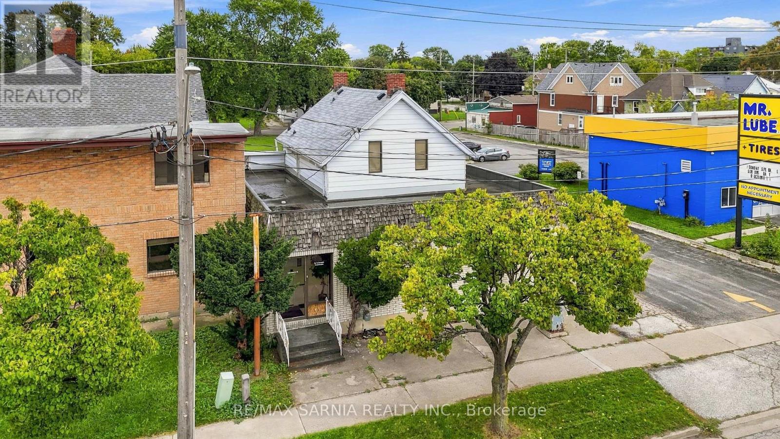 148 Vidal Street N Property Photo 45