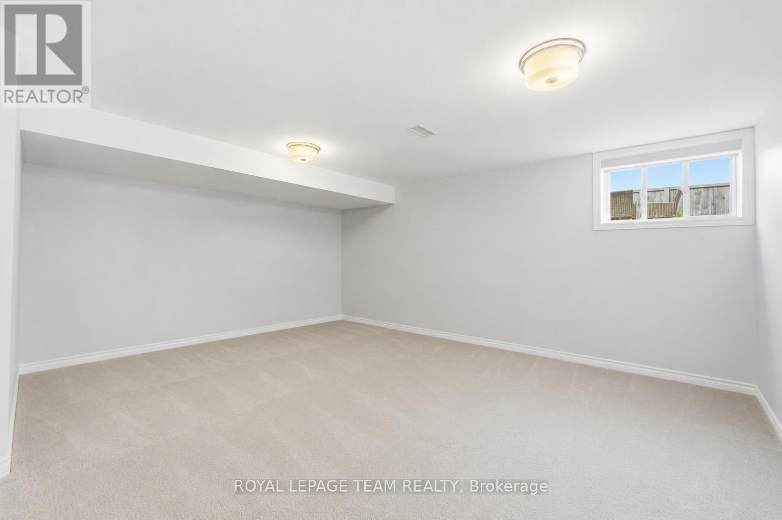 715 Maverick Crescent Property Photo 38