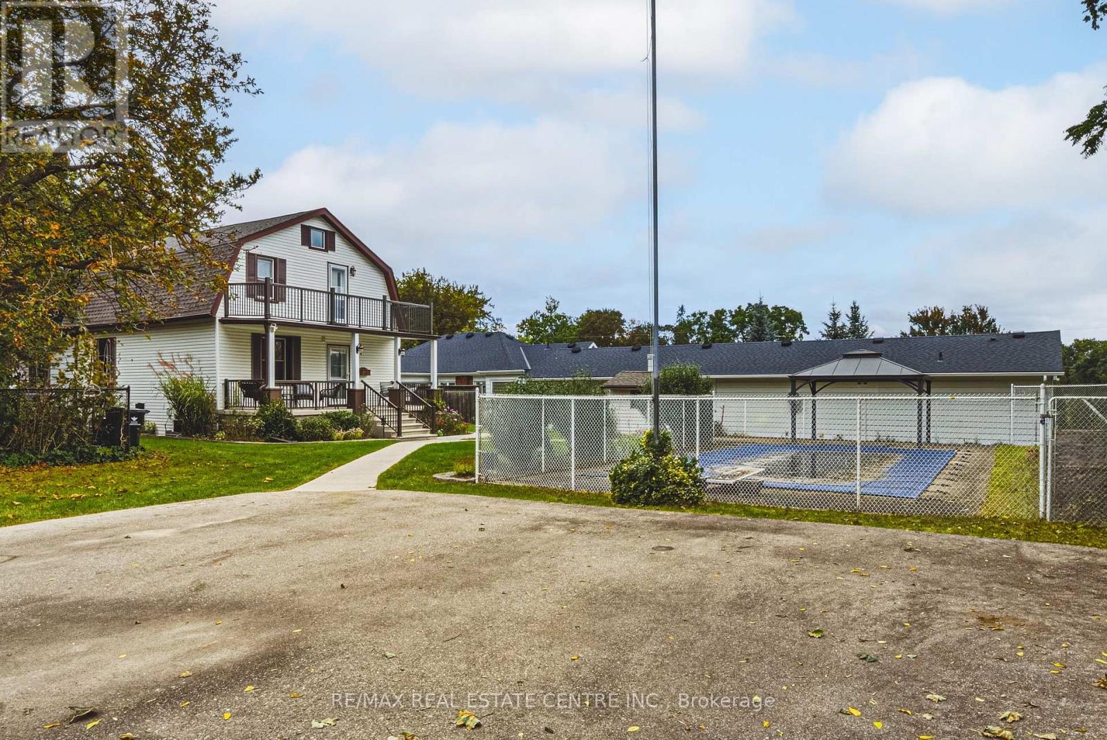 950 Hamilton Street Property Photo 4