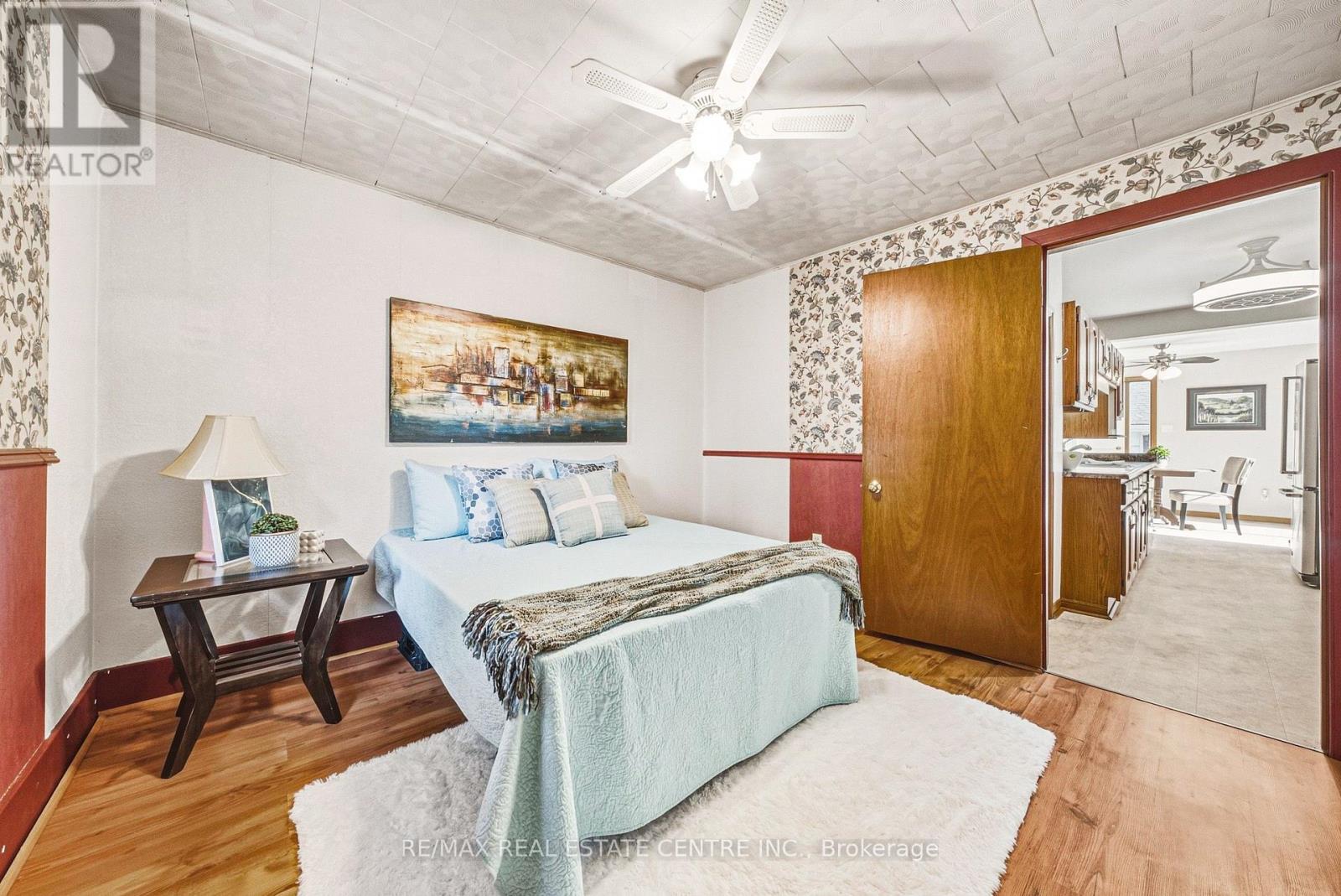 950 Hamilton Street Property Photo 14