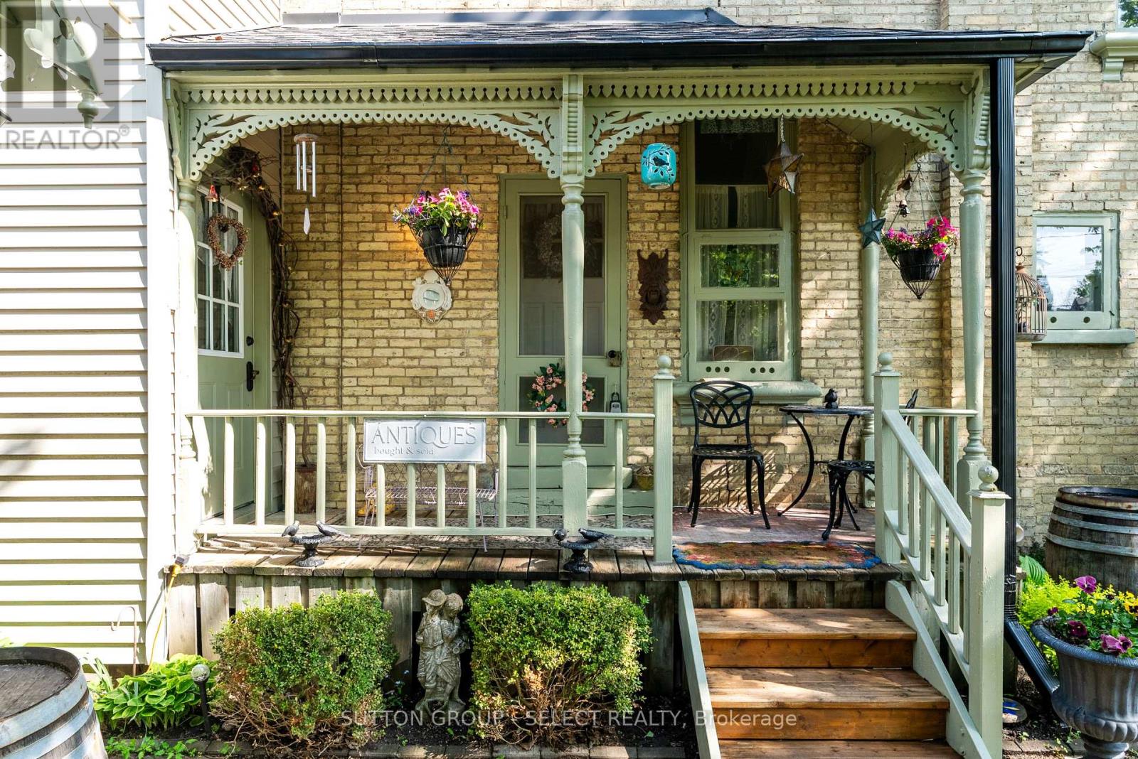 365 William Street Property Photo 2
