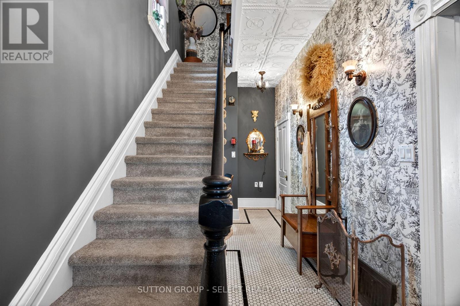 365 William Street Property Photo 15