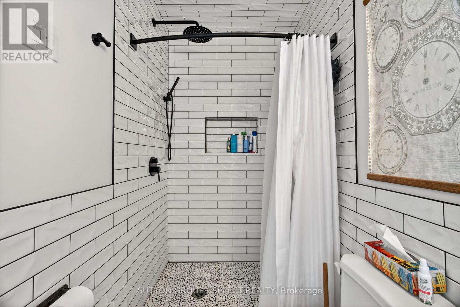 365 William Street Property Photo 32