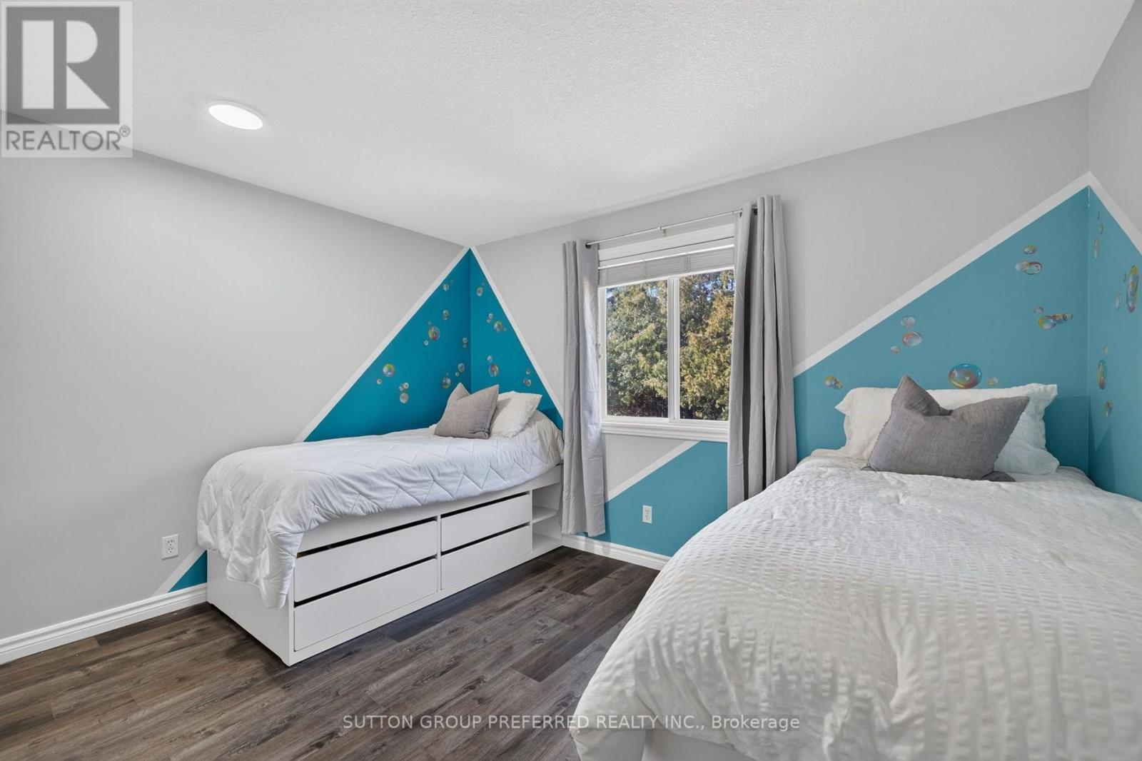 20 Turnberry Drive Property Photo 30