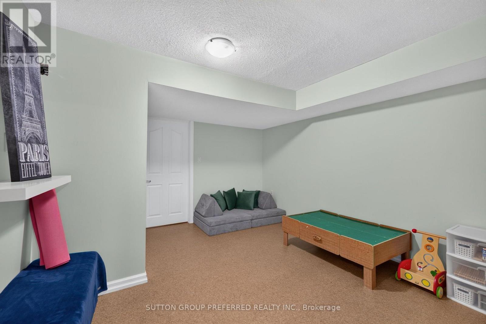 20 Turnberry Drive Property Photo 38
