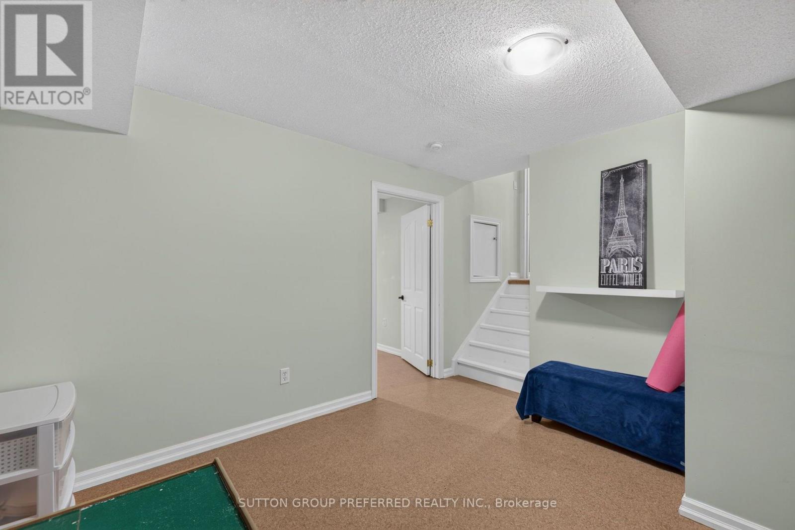 20 Turnberry Drive Property Photo 39