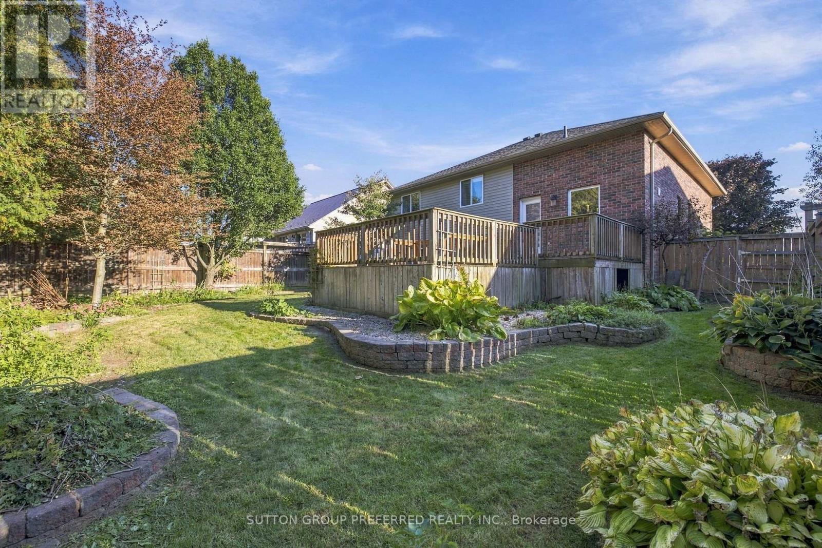 20 Turnberry Drive Property Photo 42