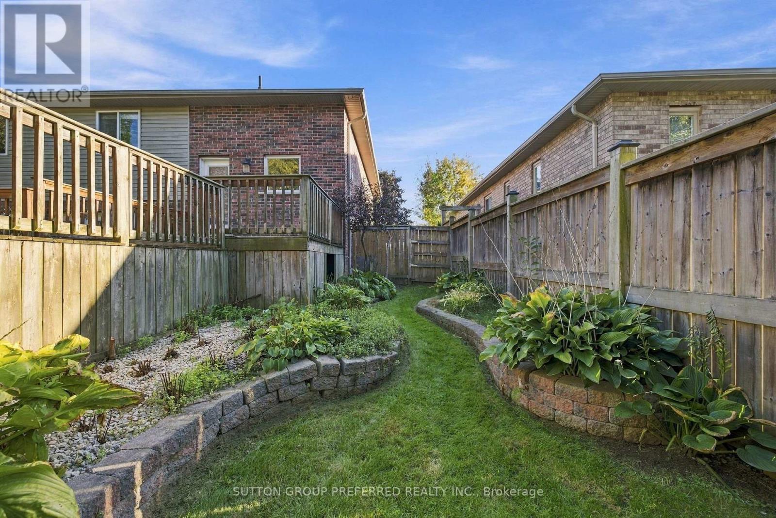 20 Turnberry Drive Property Photo 43