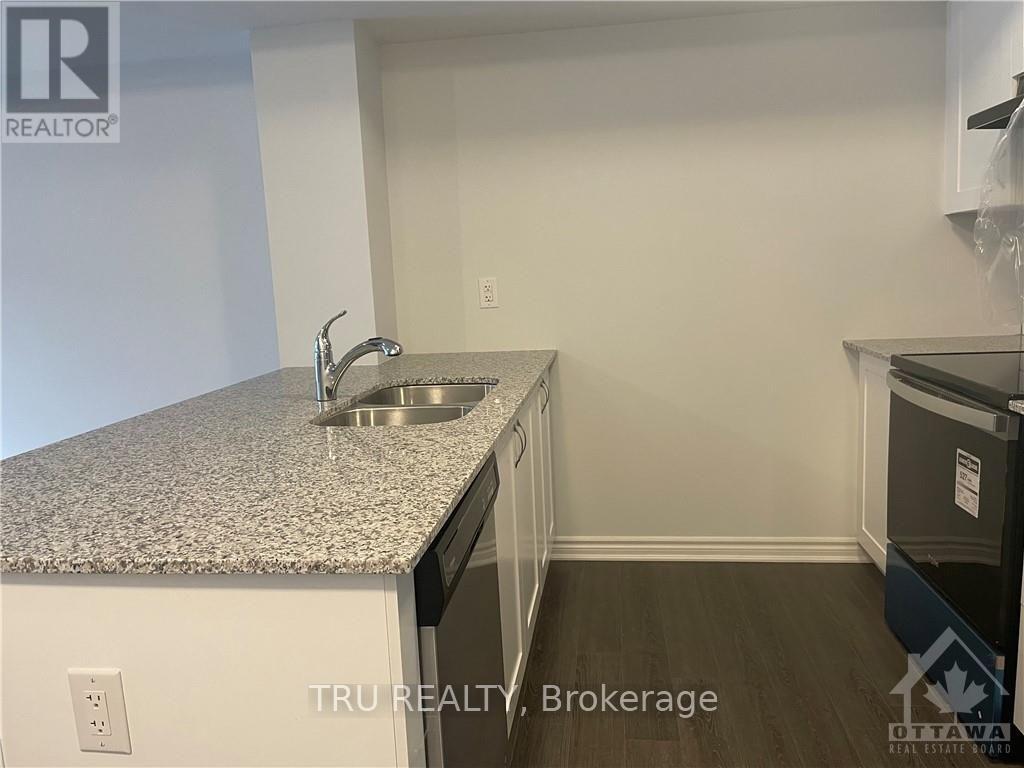 604 Lapland Terrace Property Photo 7