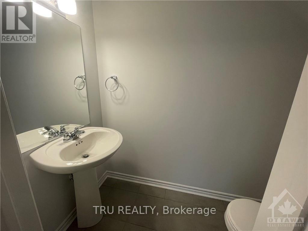 604 Lapland Terrace Property Photo 9