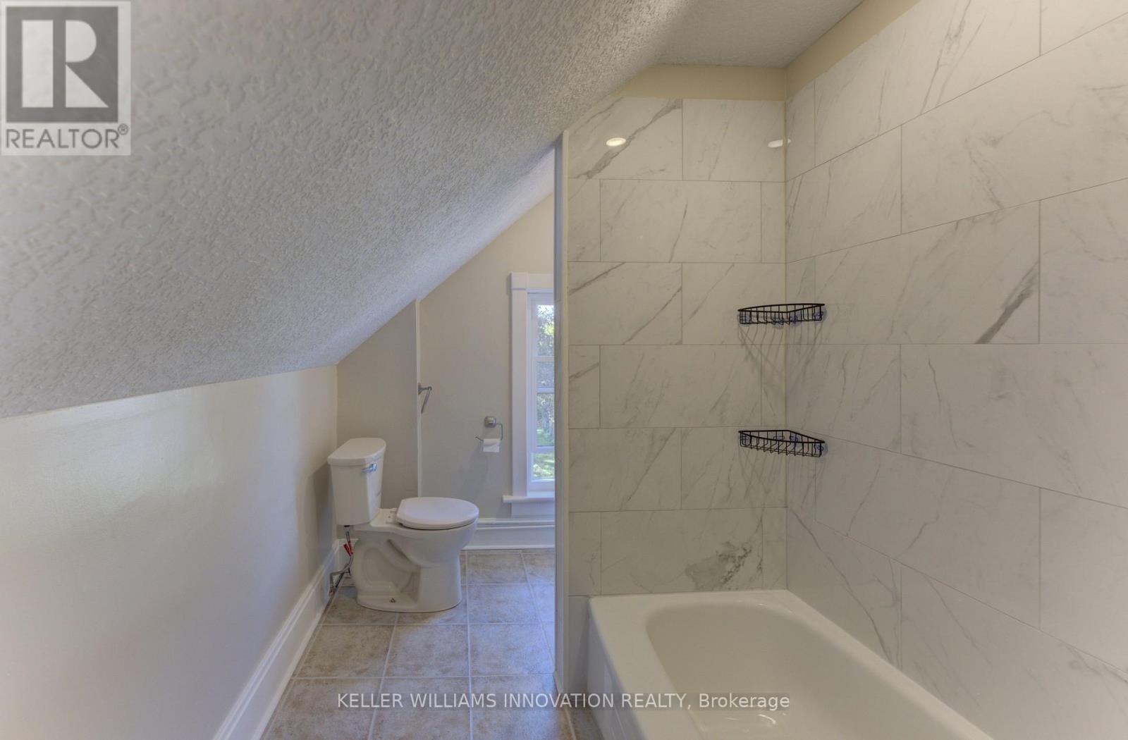 180 Hewat Street Property Photo 28