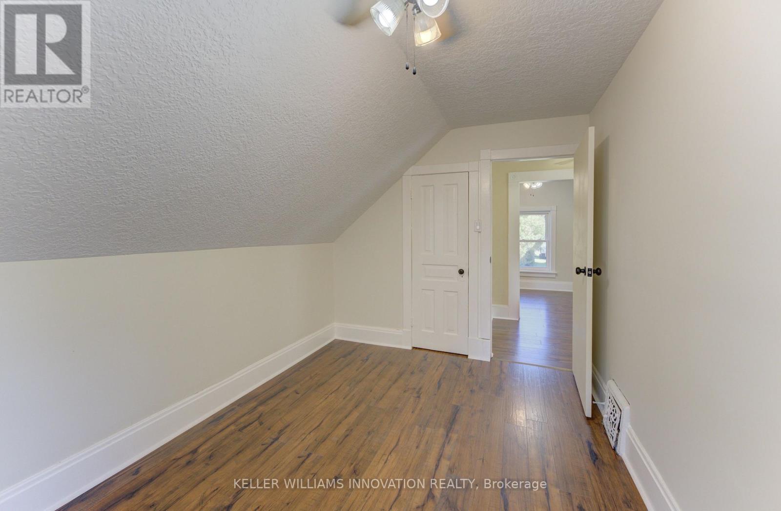 180 Hewat Street Property Photo 31