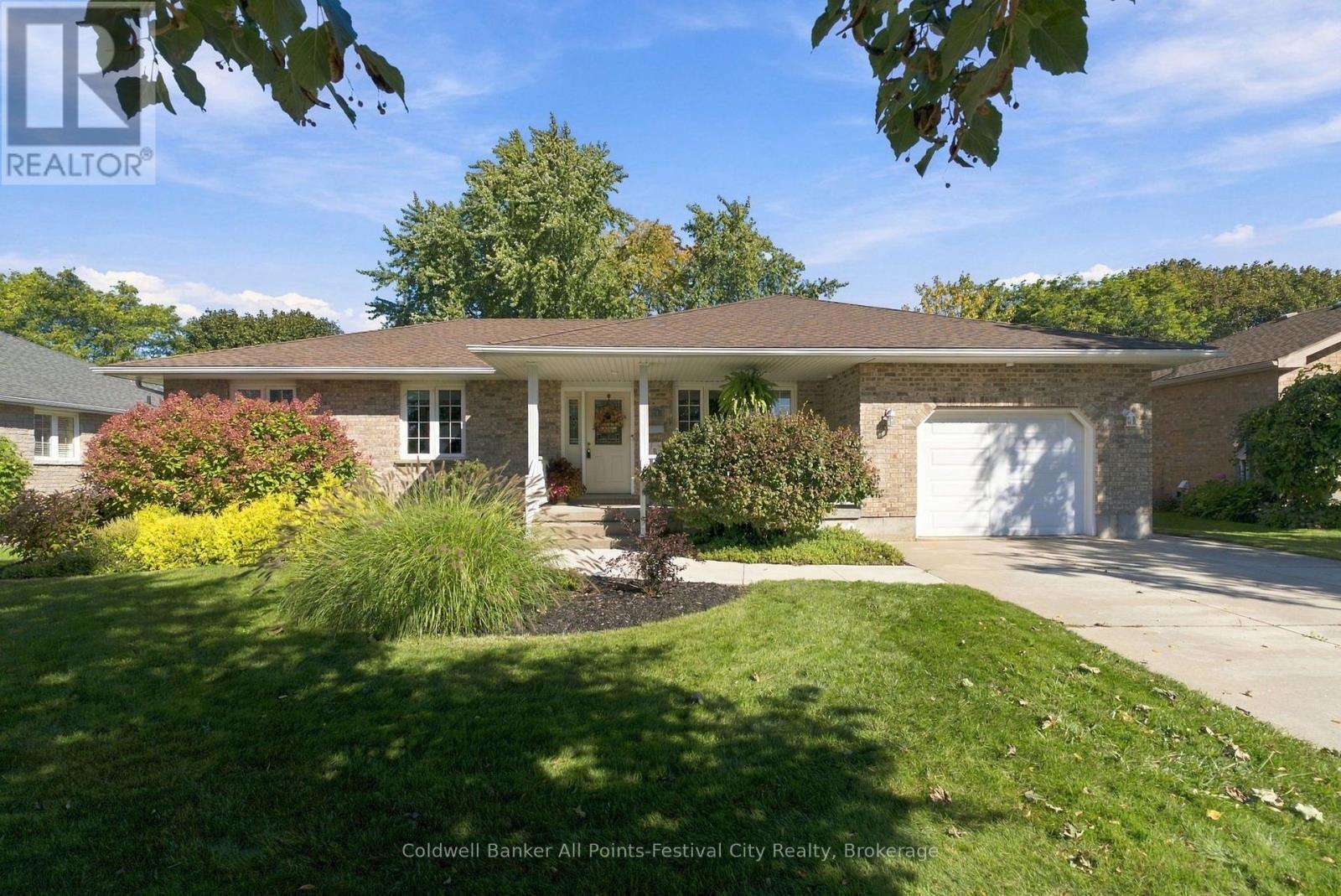 130 BRIMICOMBE CRESCENT