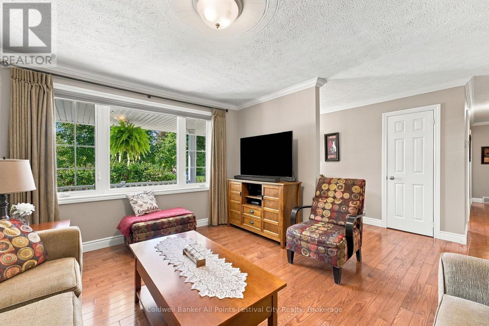 130 Brimicombe Crescent Property Photo 8