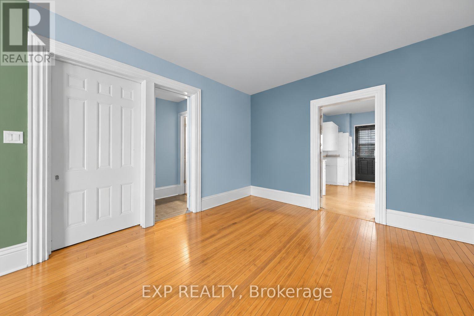 110 Chambers Street Property Photo 10