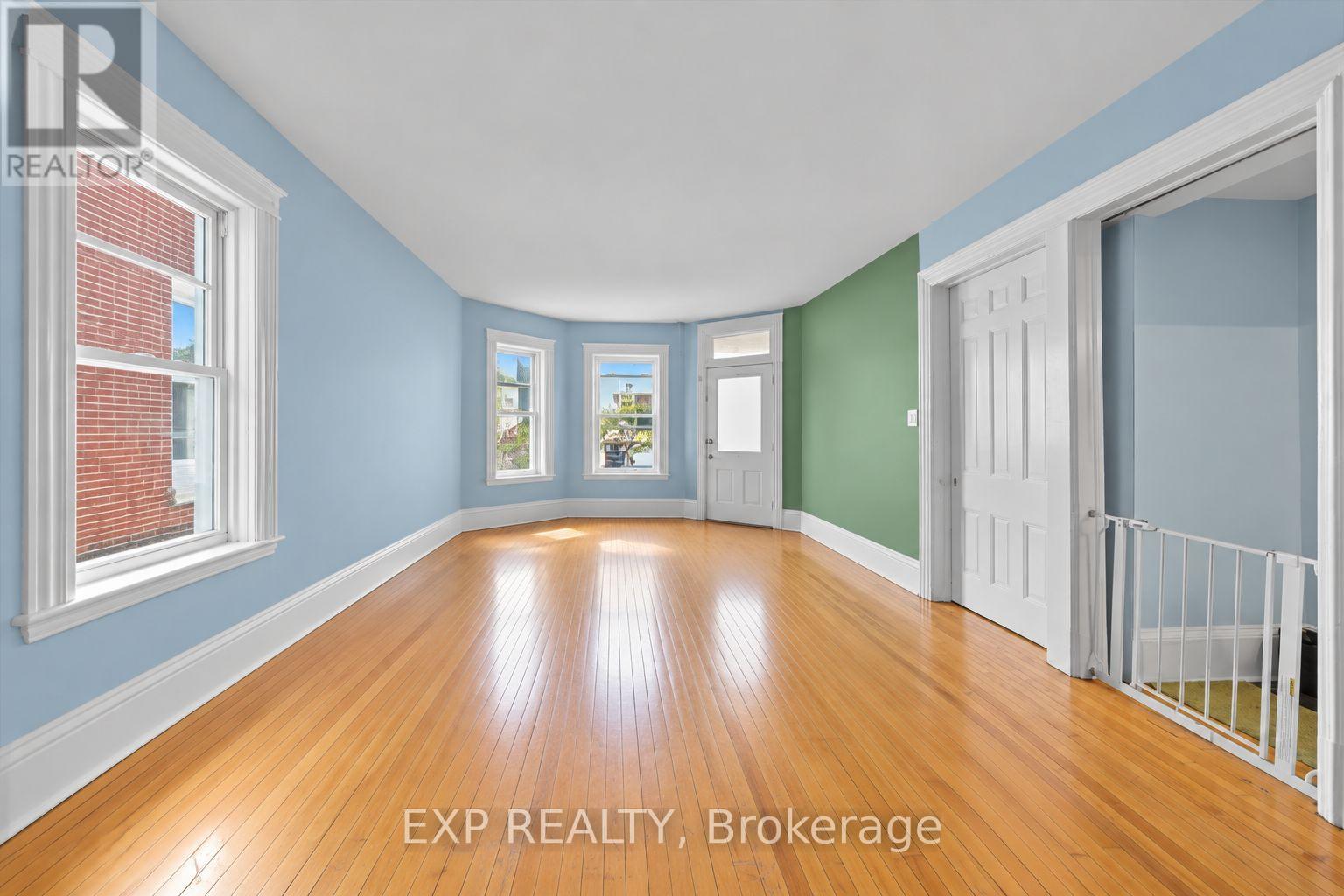 110 Chambers Street Property Photo 12