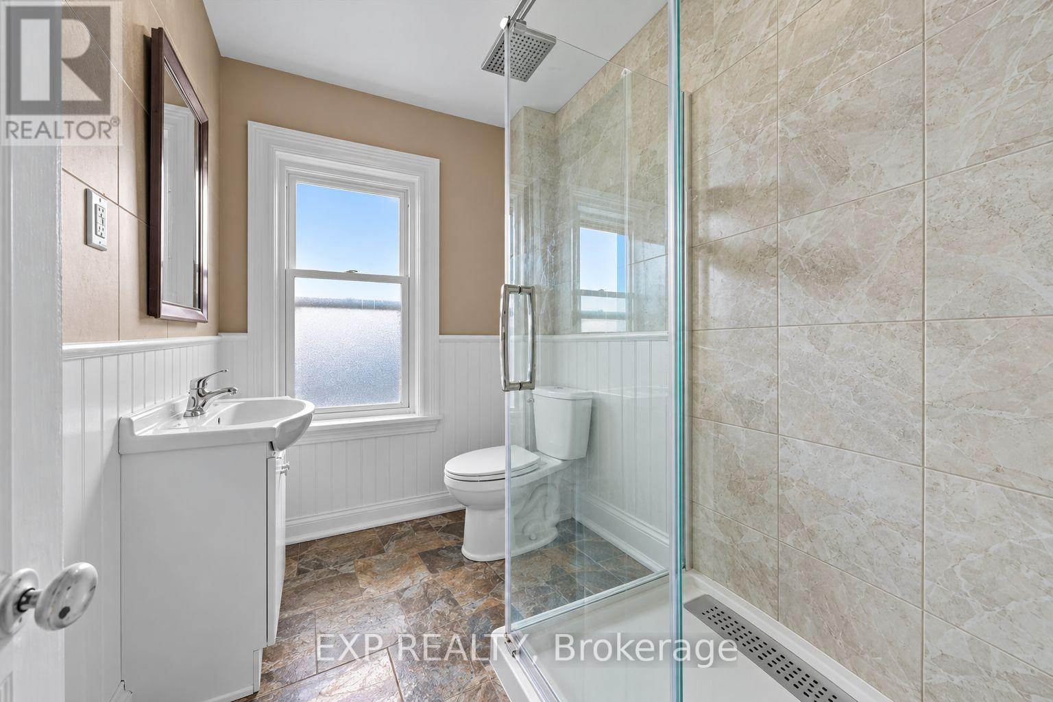 110 Chambers Street Property Photo 17