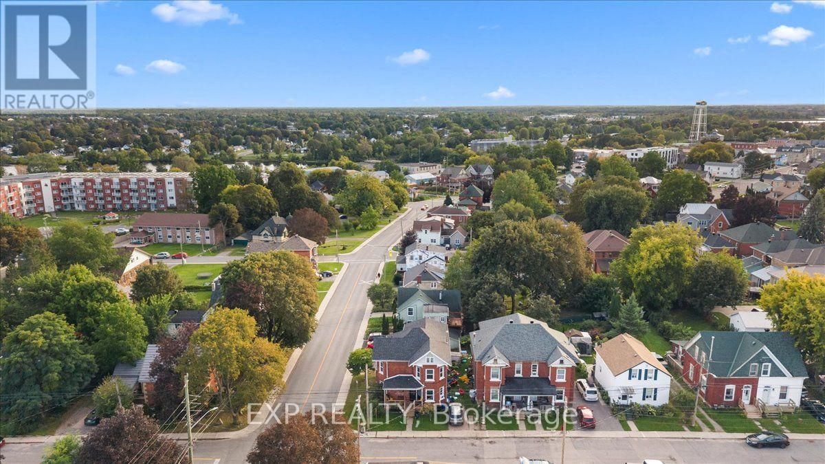 110 Chambers Street Property Photo 24
