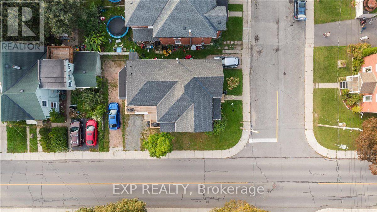 110 Chambers Street Property Photo 25