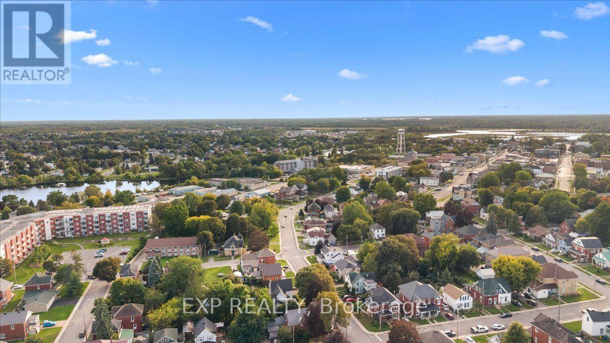 110 Chambers Street Property Photo 26