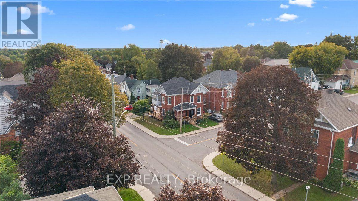 110 Chambers Street Property Photo 29