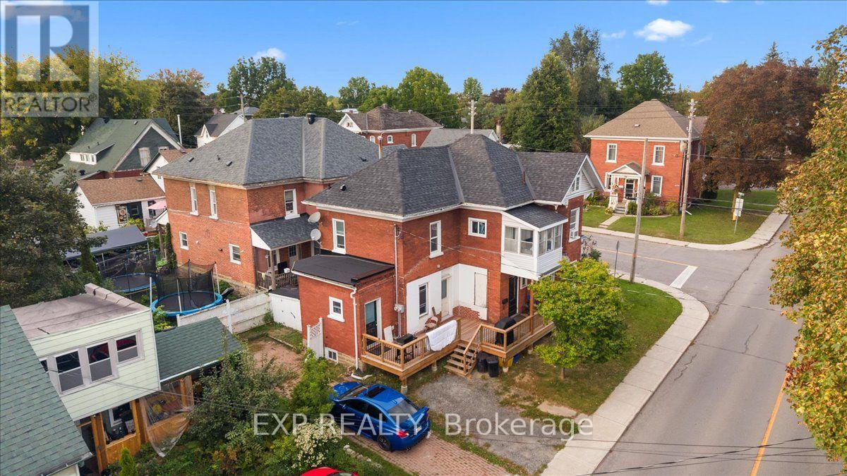110 Chambers Street Property Photo 31