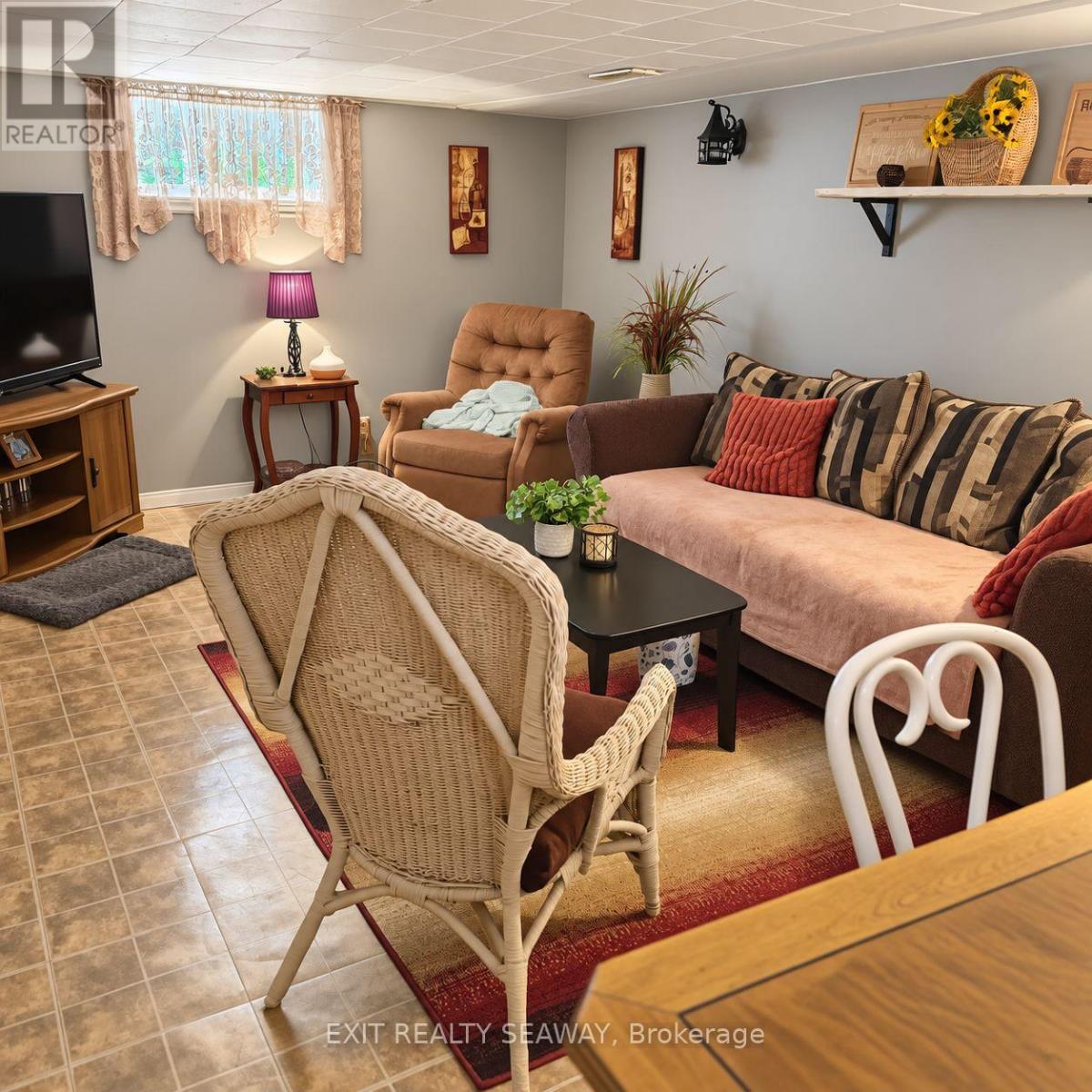 603 Walton Street Property Photo 4