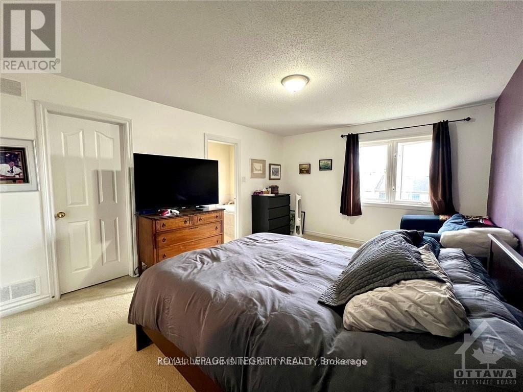 249 Saddlesmith Circle Property Photo 18