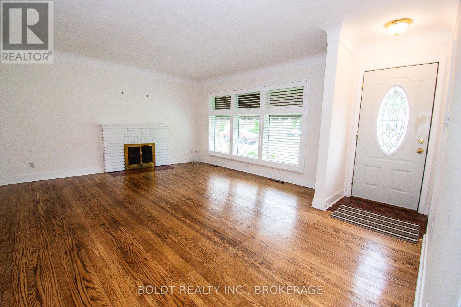 25 Elm Ridge Drive Property Photo 2