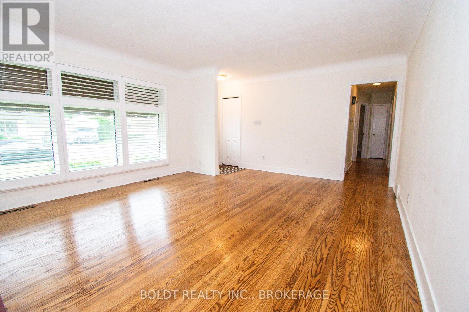 25 Elm Ridge Drive Property Photo 4