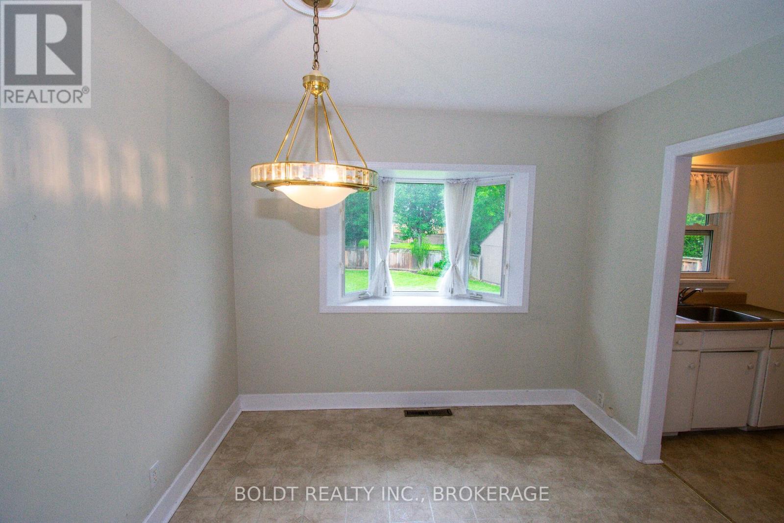 25 Elm Ridge Drive Property Photo 5