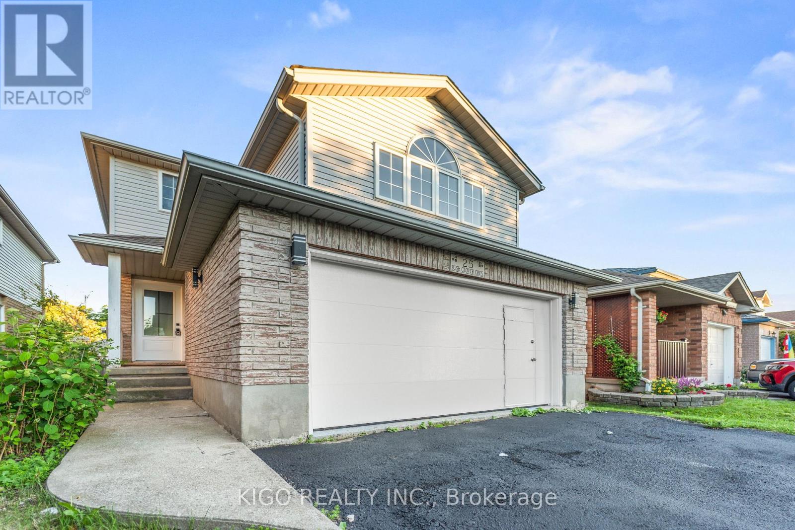 25 Bush Clover Crescent Property Photo 1