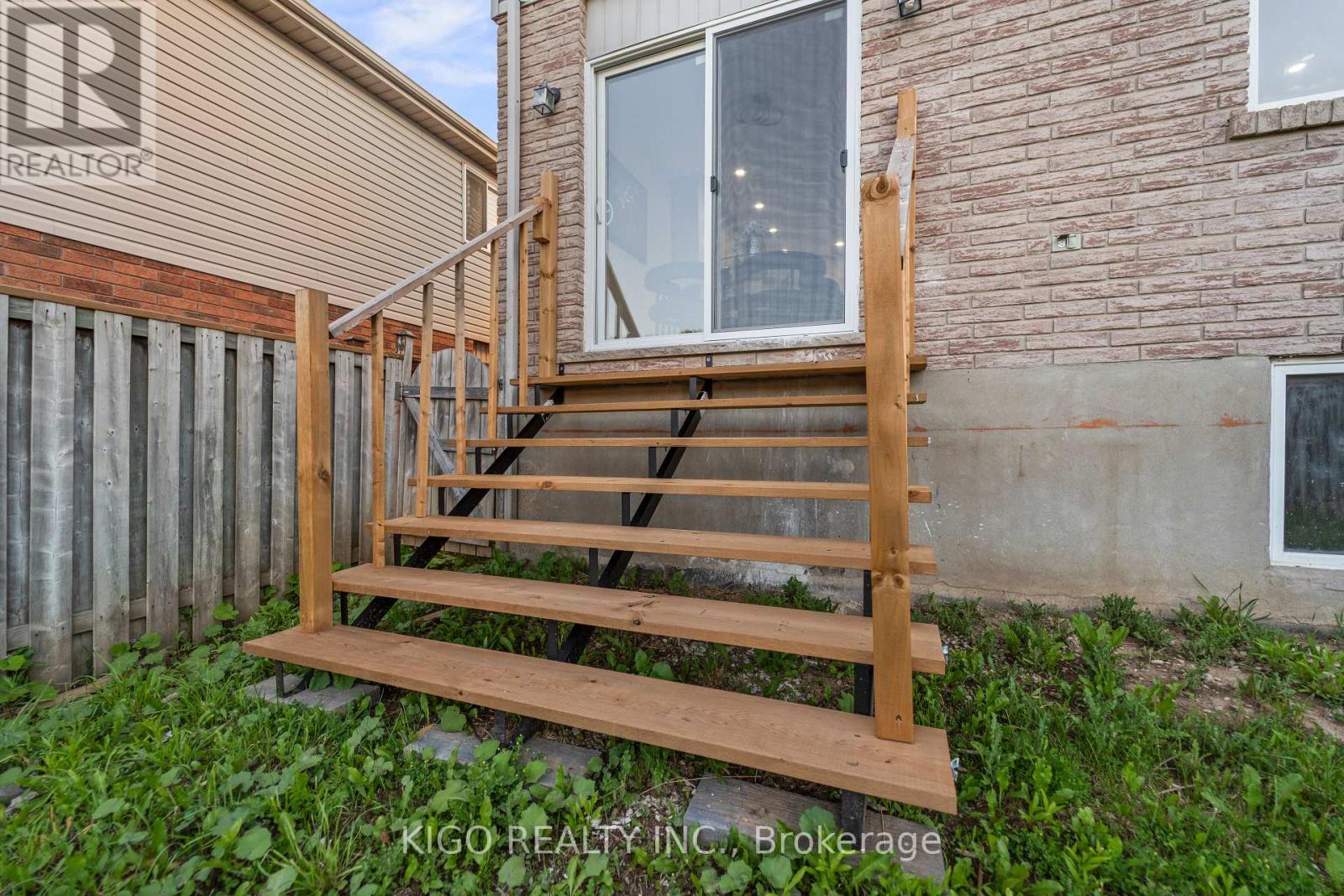 25 Bush Clover Crescent Property Photo 29