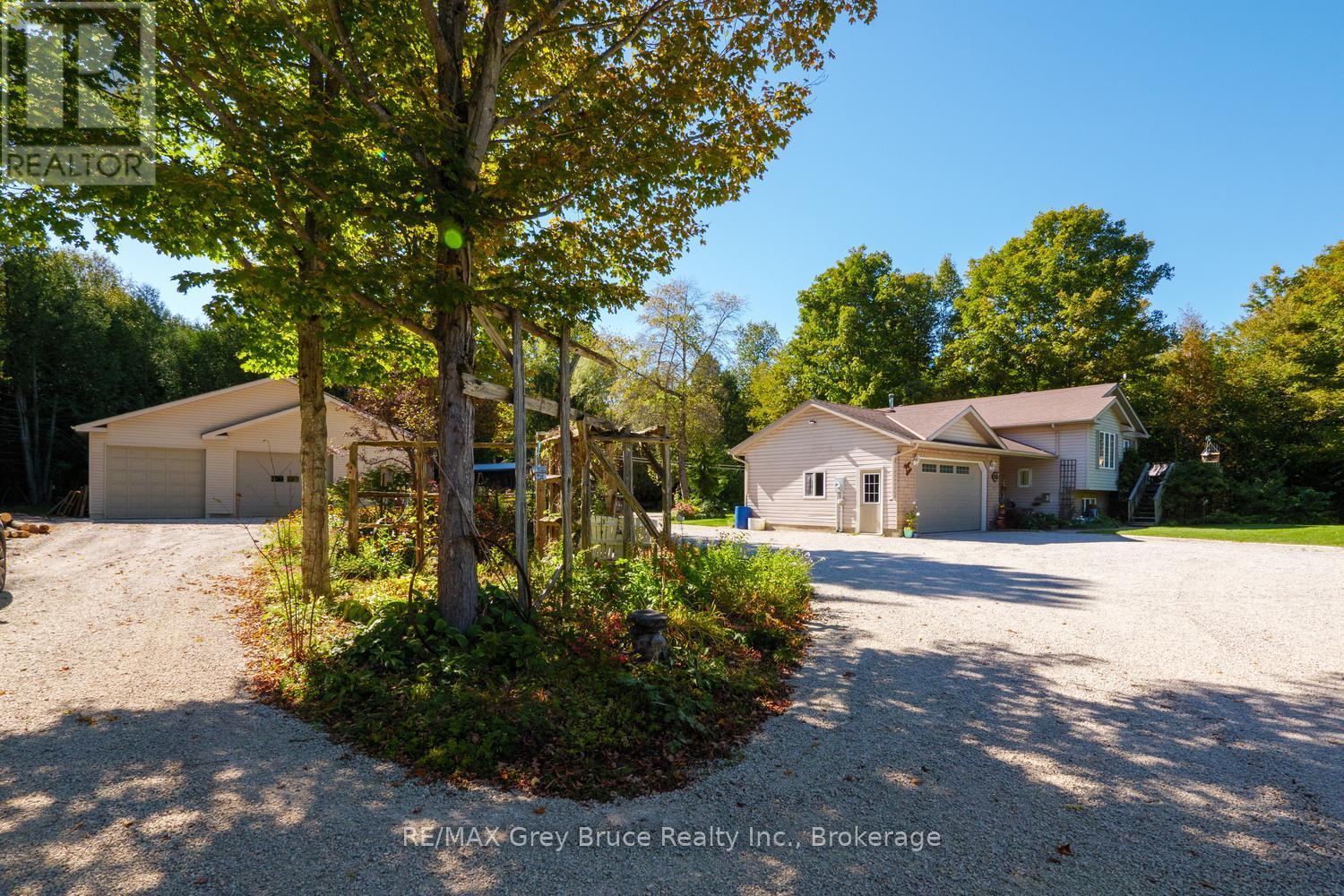 135 North Diagonal Property Photo 1