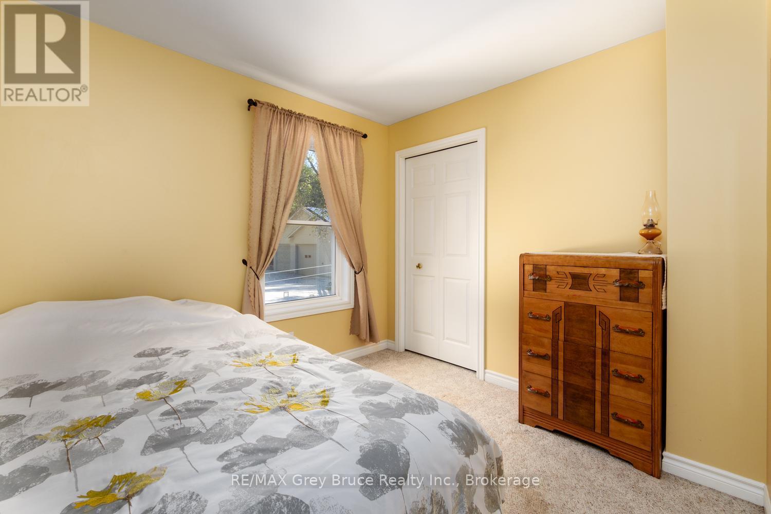 135 North Diagonal Property Photo 15