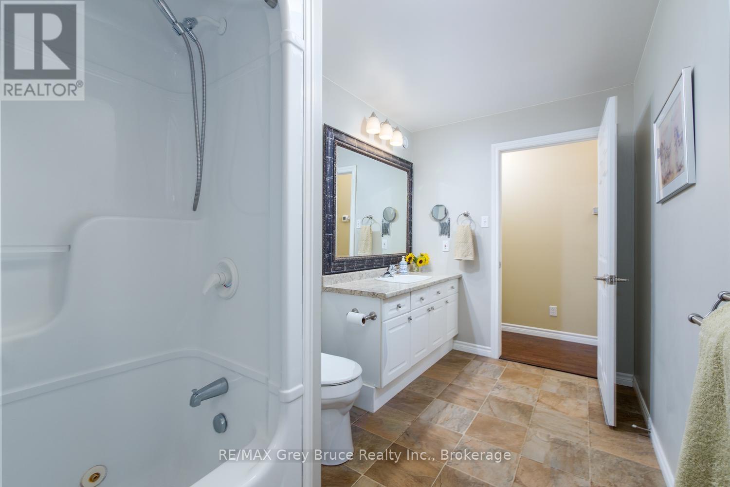 135 North Diagonal Property Photo 20