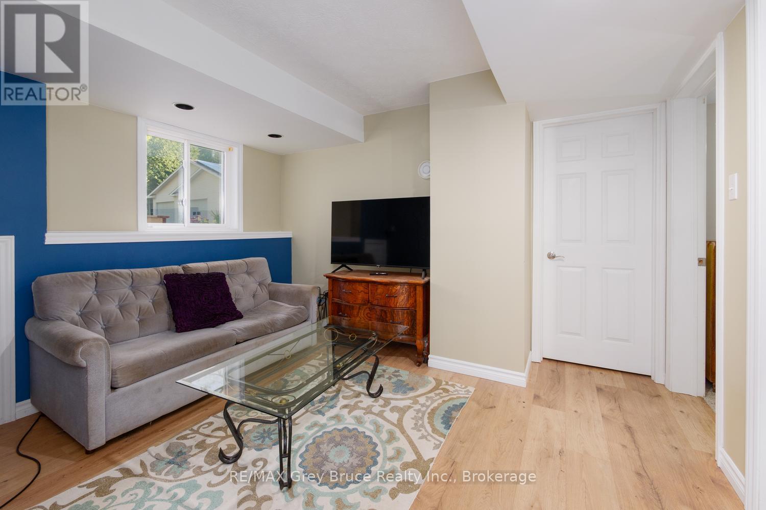 135 North Diagonal Property Photo 25